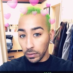 Meet your Posher, Nikolas